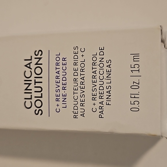 Mary Kay Clinical Solutions C + Resveratrol Line Reducer - Picture 2 of 4